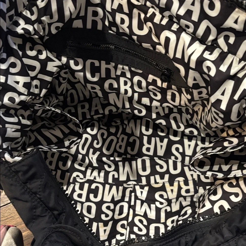 Marc by Marc Jacobs black Pretty Nylon Eliza-A-Baby Diaper Bag 🍼
